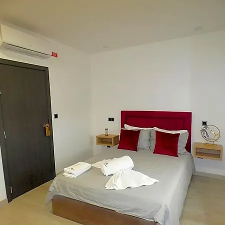 Pinhal Litoral Hotel *